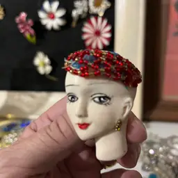 Vintage Lady Head Brooch – Rhinestone Hair Portrait Pin – Kitschy Retro Art Jewelry