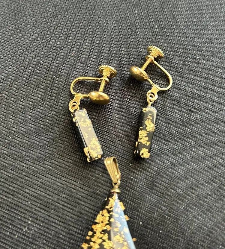 Gold Flake In Acrylic 3D Necklace Pendant  Matching Screw Back Earrings 1” 