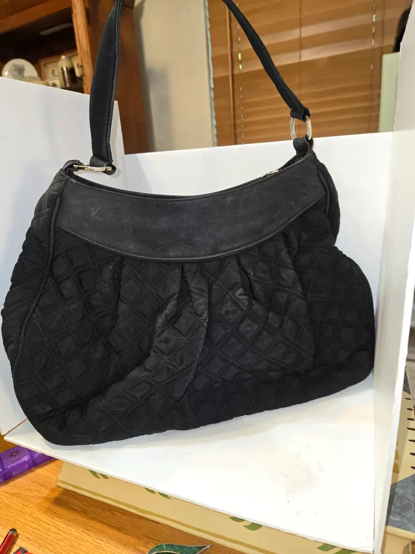 Vera Bradley Classic Black Retired Handbag Hobo Style Purse HARD TO FIND ITEM