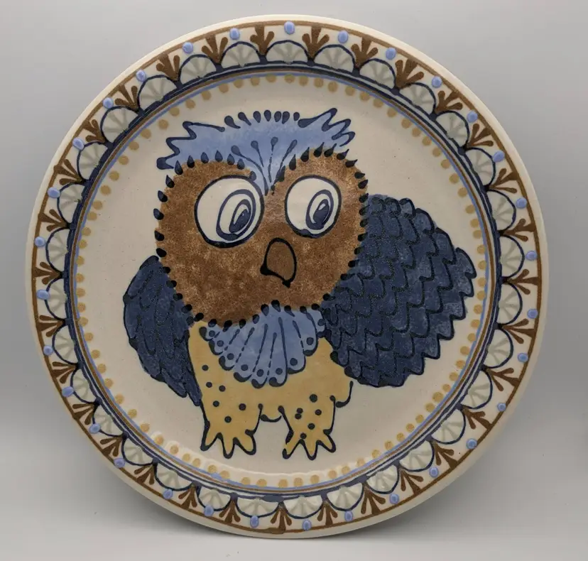 Vintage Janet Rothwoman Stoneware Pottery Plate from Calif. Its an OWL!