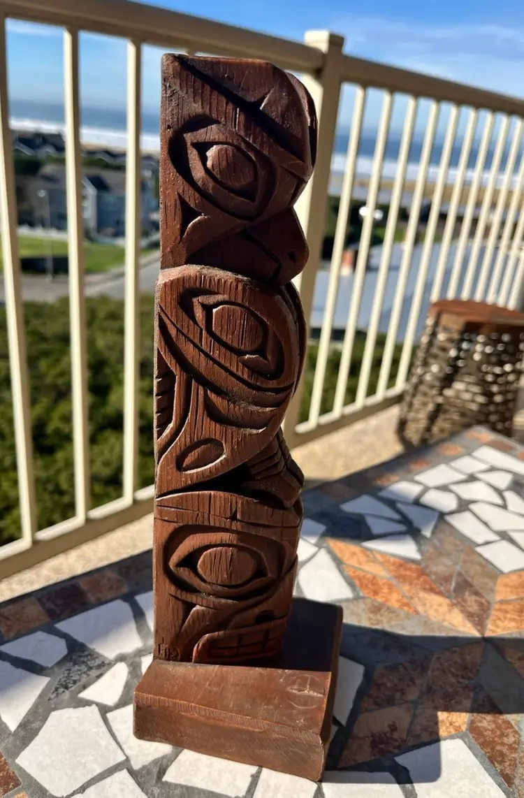 Vtg Kiana of Alaska Totem Replica Statue 1960s AlaskanNative Folk Art Souvenir