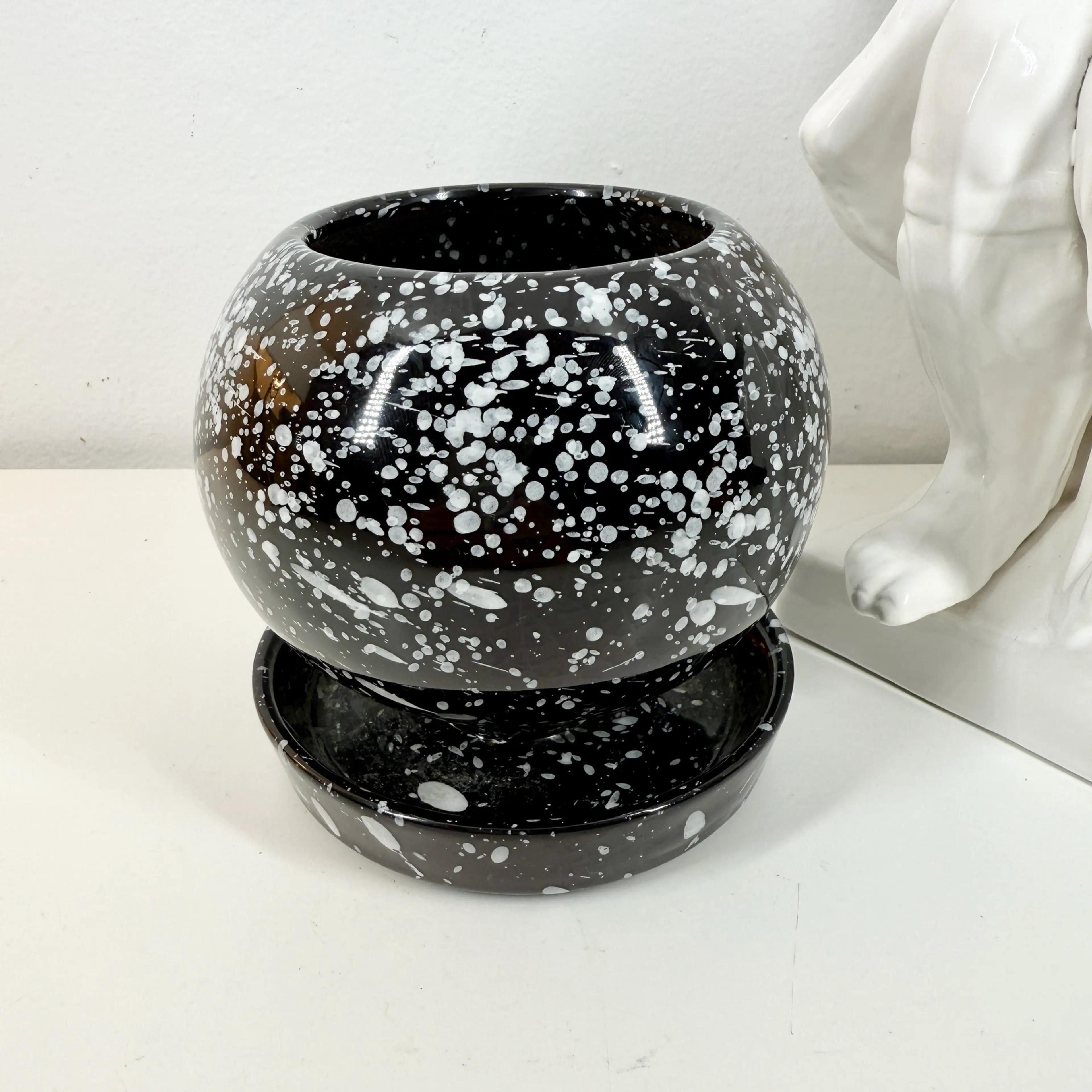 Image 2 of 8
