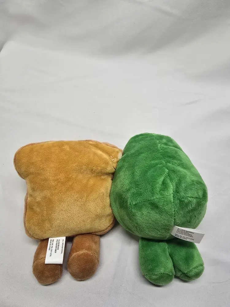 Better Together Avocado Toast Magnetic Plush Set Hallmark 5 in Friends NEW