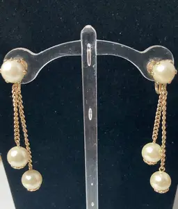 Vintage Coro Screwback Earrings! Gold Tone With Faux Pearls! 2 1/2” Drop! Stamped!