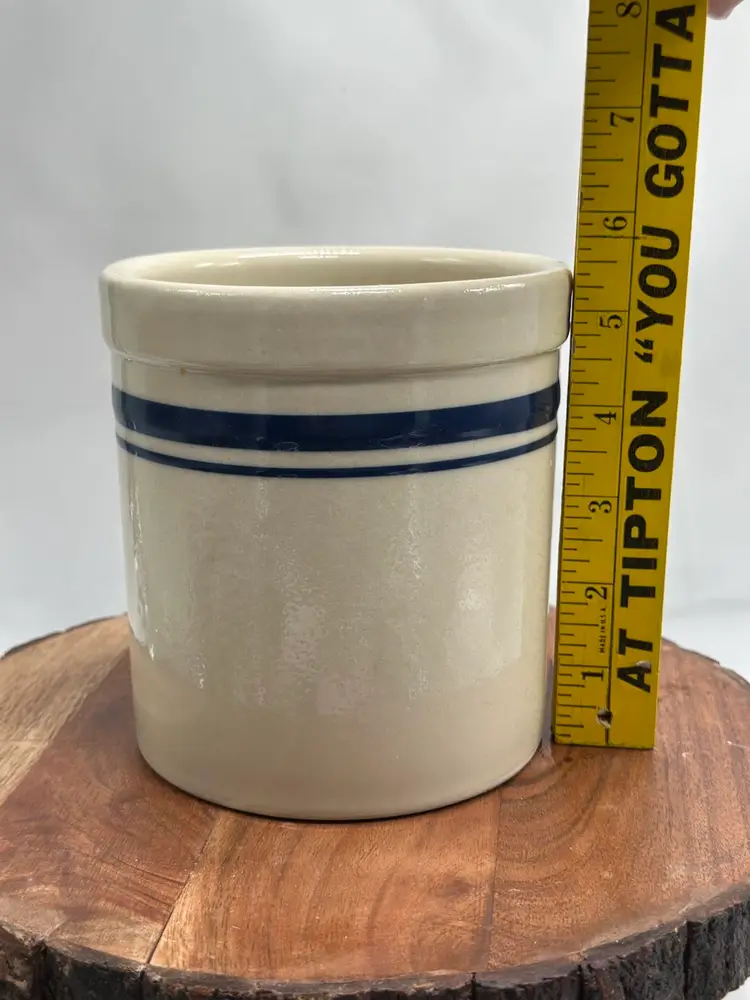 Roseville, OH Friendship Pottery Blue Stripe One Quart Crock USA
