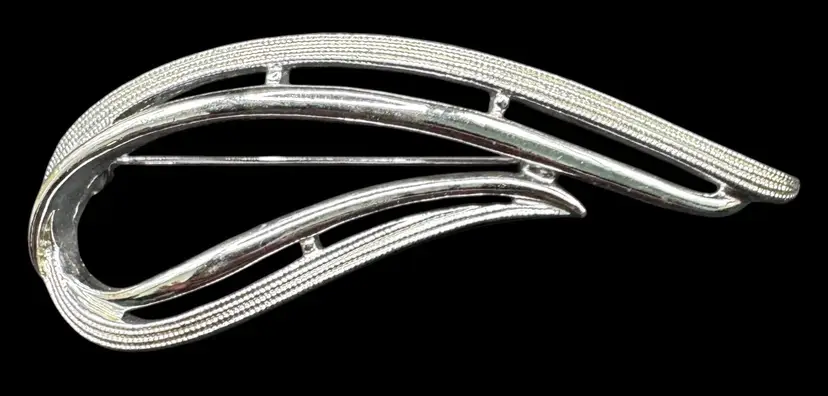 Vintage Sarah Coventry Silver Tone Brooch Pin Abstract Tear Drop Curve 2.5”