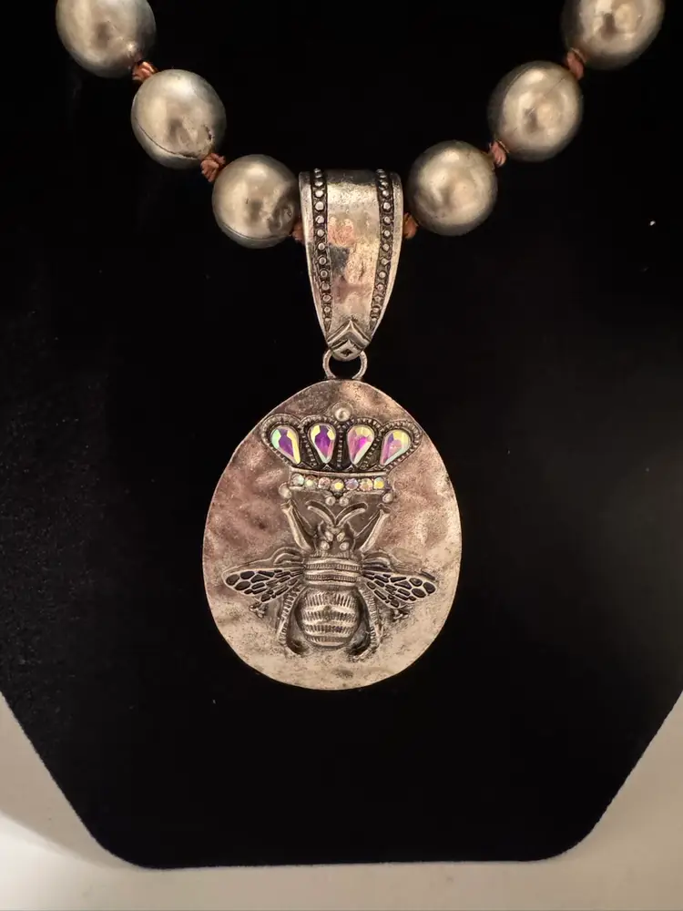 Silver Toned ‘Queen Bee’ Chunky Pendant Necklace - 18”