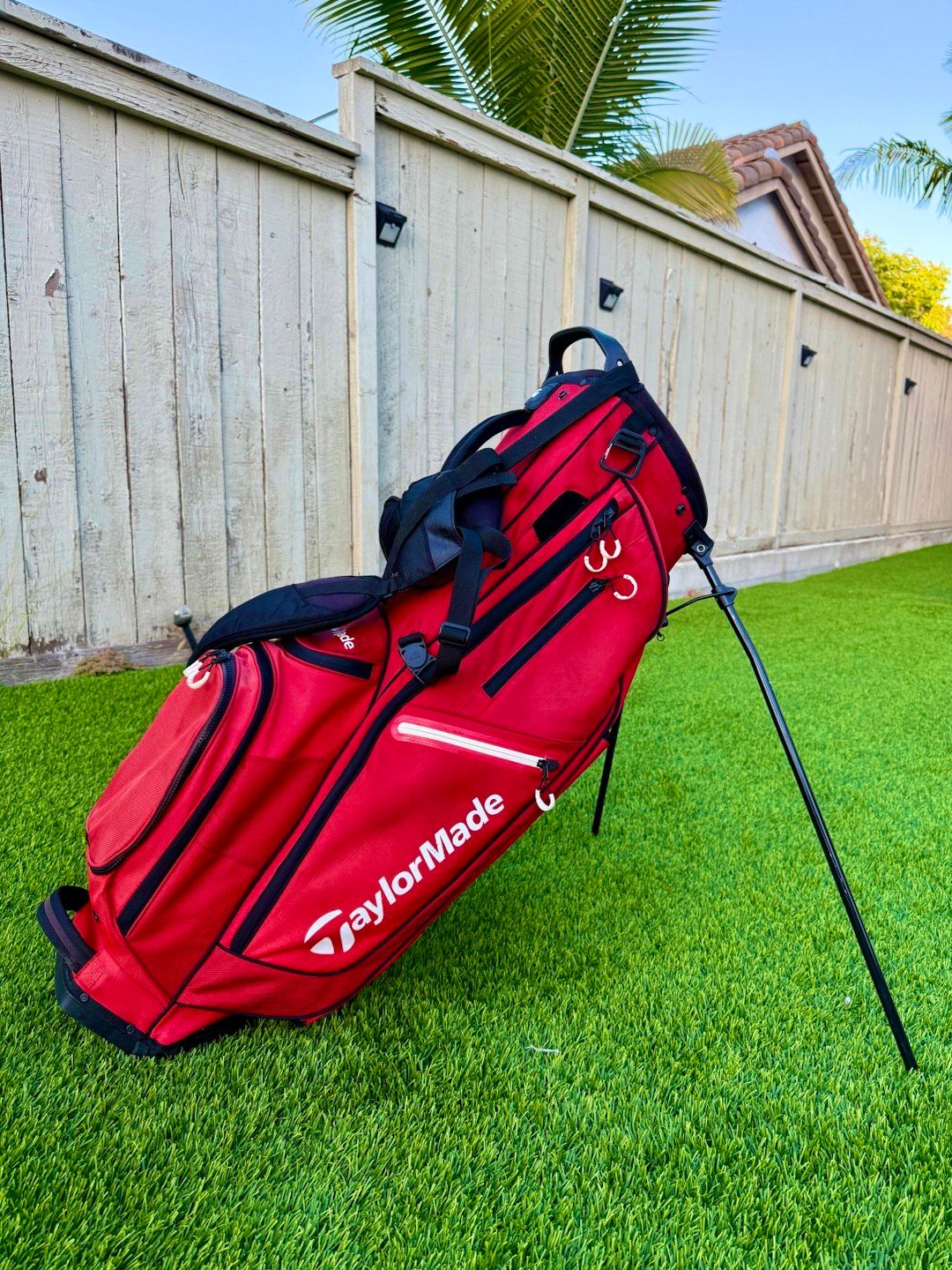 Stacked Golf · TaylorMade TM17 Stand Bag | Red | 14-Way Top