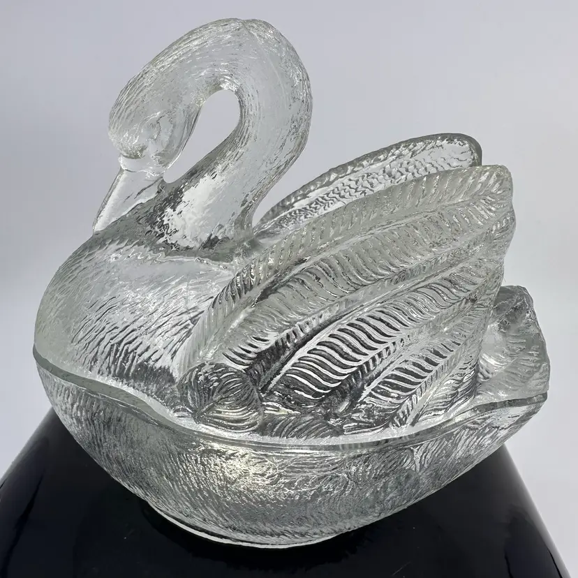 Vintage Portieux Vallerysthal French Pressed Glass Swan Covered Dish *Chipped