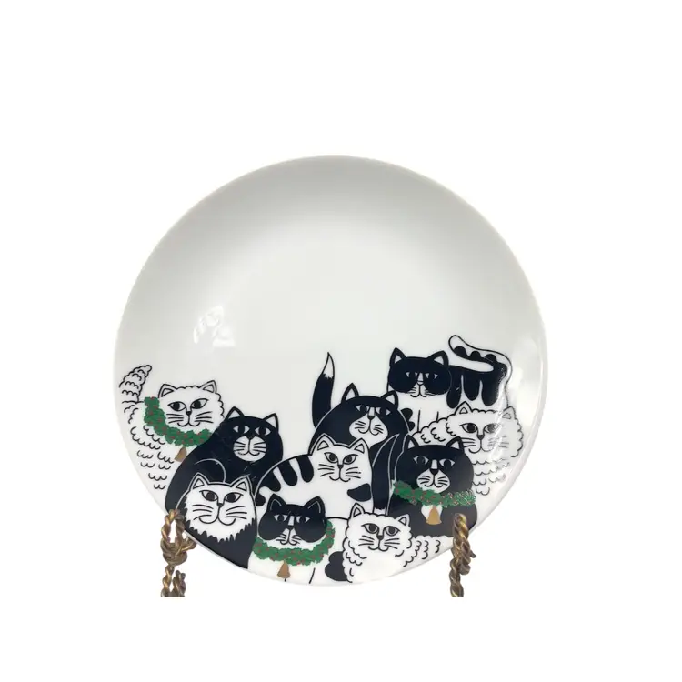 2 CHRISTMAS PLATES
 CAT FRIENDS IN WREATHS