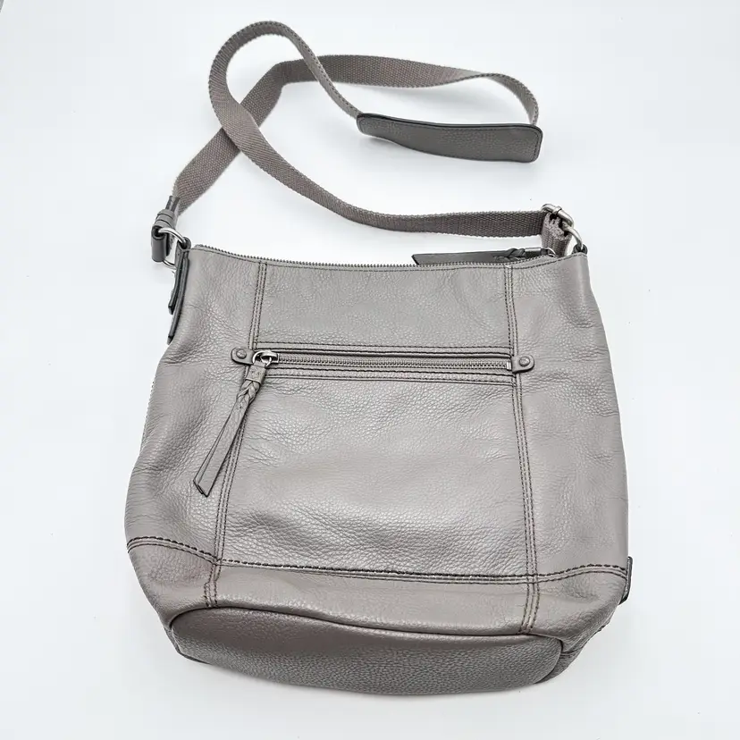 The Sak Sequoia Grey Leather Crossbody Handbag 12" x 12" x 2.75" B25