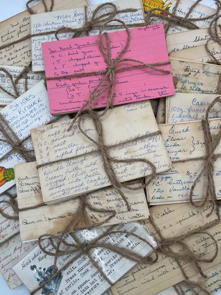 Vintage Recipe Card Bundles 😍 Handwritten, Typed, Clipped - 5” X 3” Index Cards, 12pcs