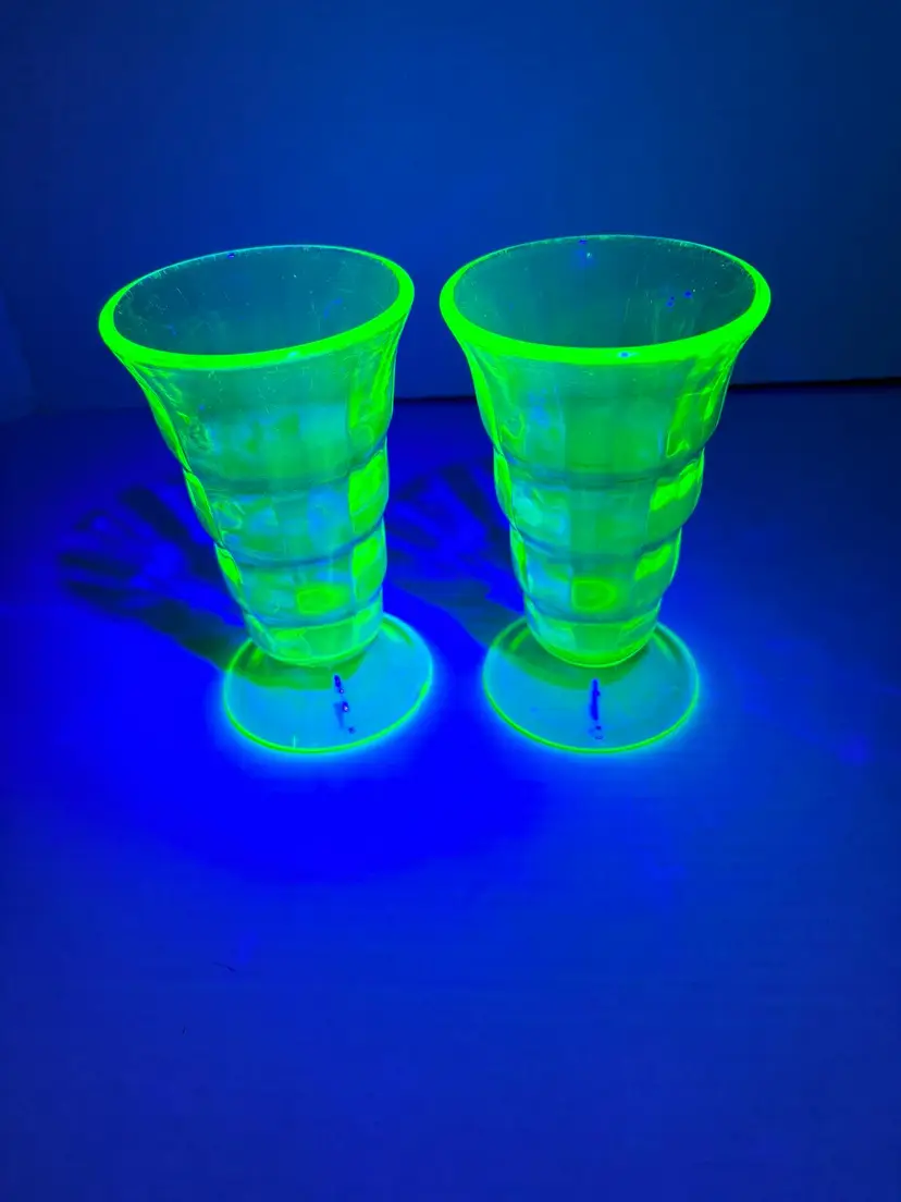 Vintage Pair of Uranium Glass Soda/Sundae Green Glass Glows Desert Collectible