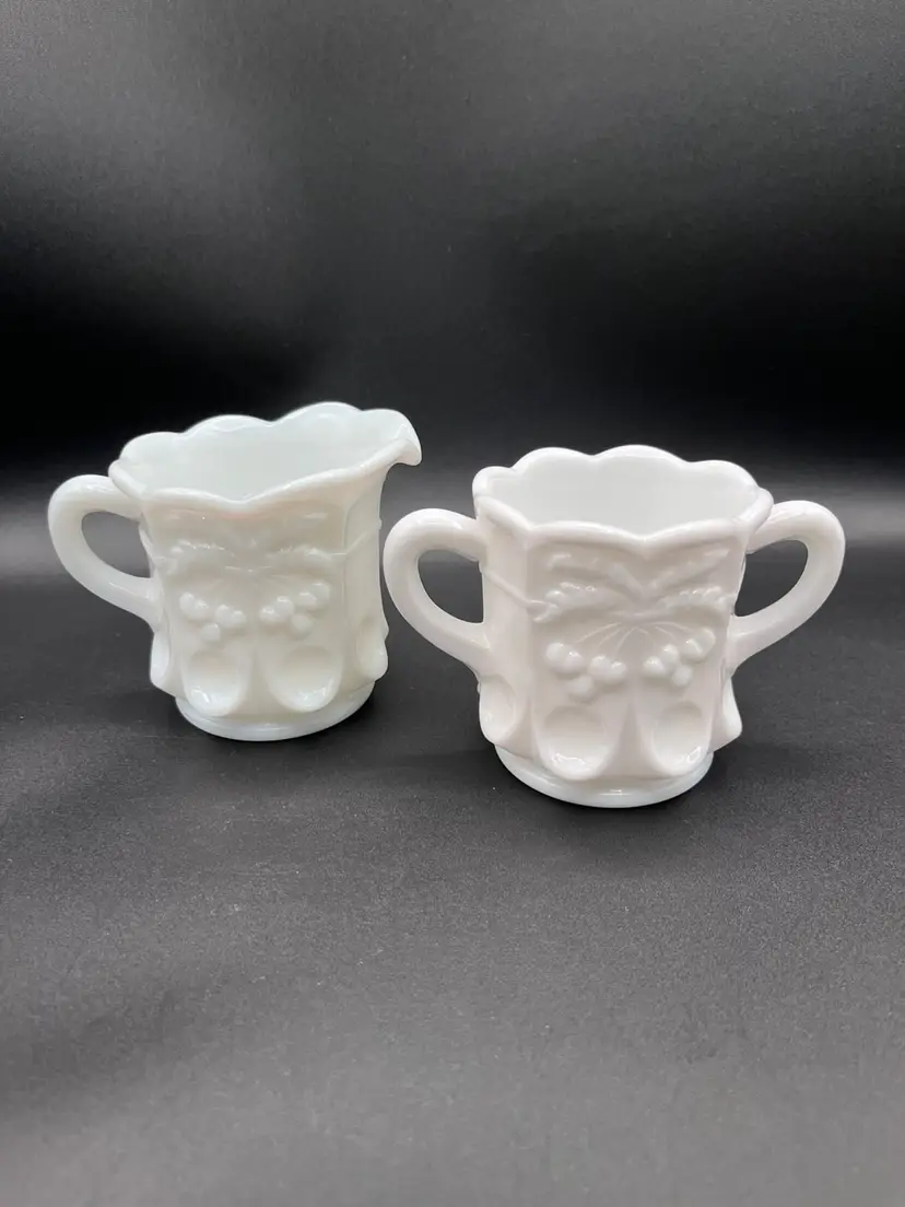 #27 Stunning Westmoreland Milk Glass Cherry Motif Scalloped Edge Creamer & Open Sugar Set 3.5” 🍒