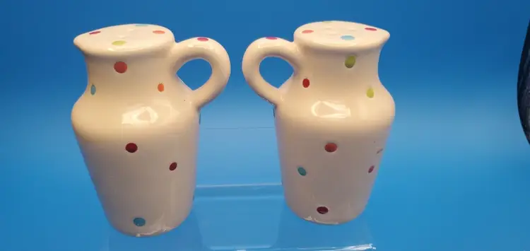 Temptations Old World Polka Dot Salt and Pepper Shakers 4" Tall