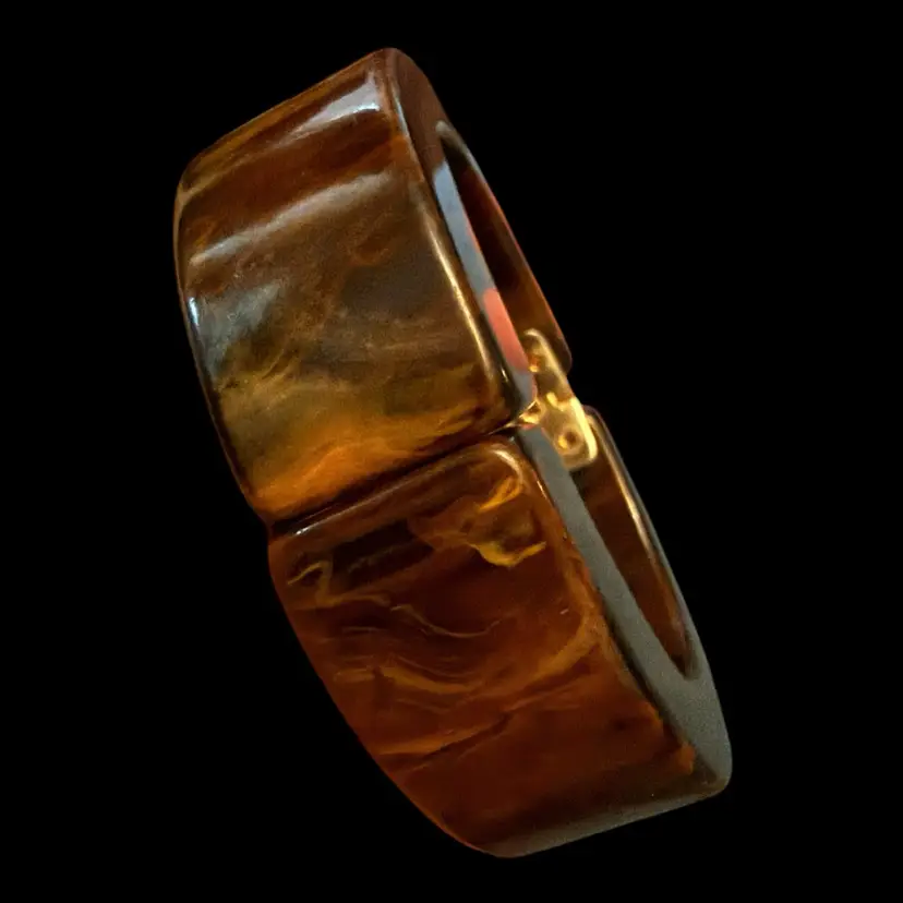 Bakelite Chocolate Carmel Swirl Clamper Bracelet Bangle 2.5” Opening
