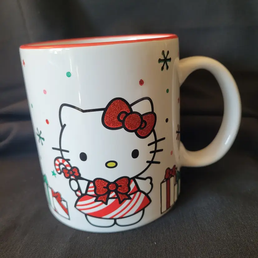 Hello Kitty by Sanrio 20 oz. Ceramic Christmas Mug 4.5 in Tall x 5.5 in Wide w/Handle