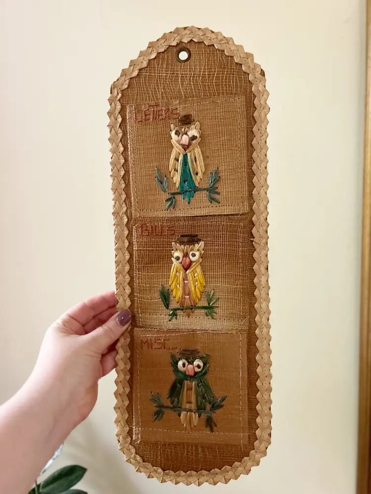 Vintage Straw Owl Mail Letter Organizer Wall Decor