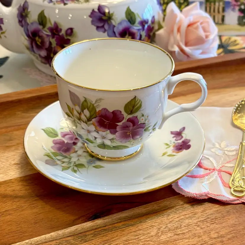 Sadler Wellington Purple Violet Blossoms Bone China Teacup and Saucer England