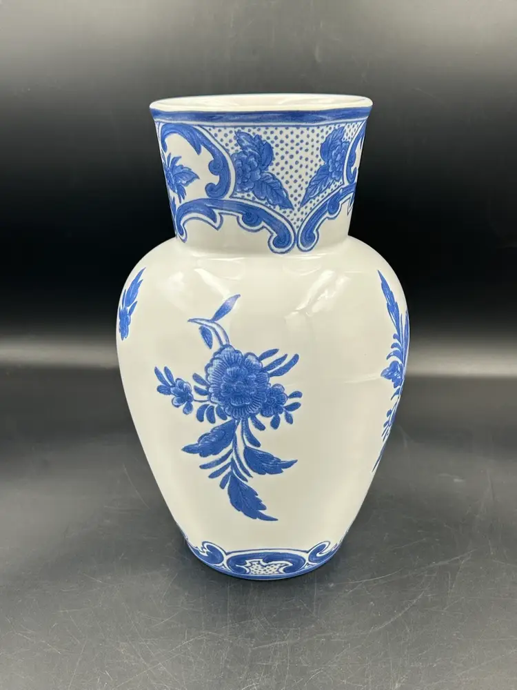 Vintage Tiffany & Co Delft Porcelain Blue And White Vase Portugal 1996