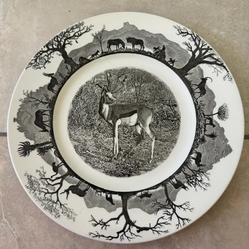 WEDGWOOD World Wildlife Fund Stamp SPRINGBOK 10 5/8" Plate made in England