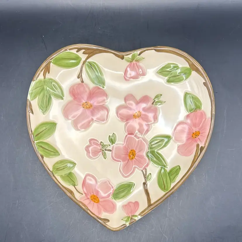 Franciscan “Desert Rose” Heart-Shaped Floral Dish Wedgwood Earthenware Plate 9”