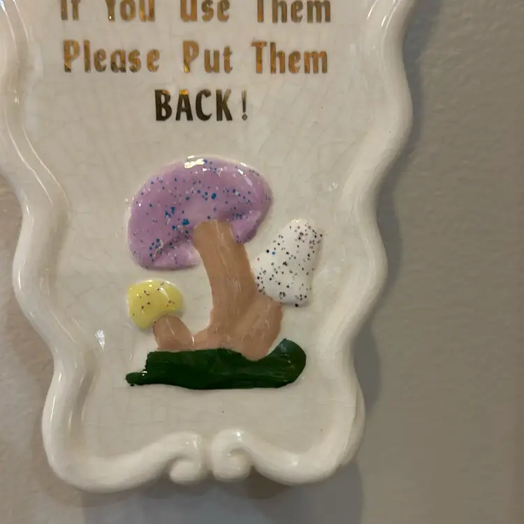 Mushroom Wall Pocket Scissor Holder