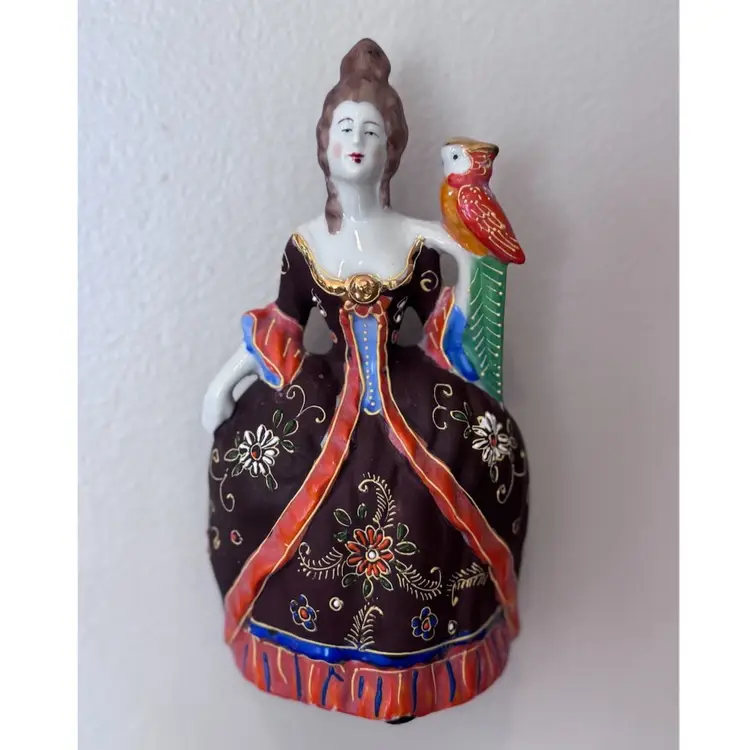 Morriage Lady Mid-Century Wall Pocket