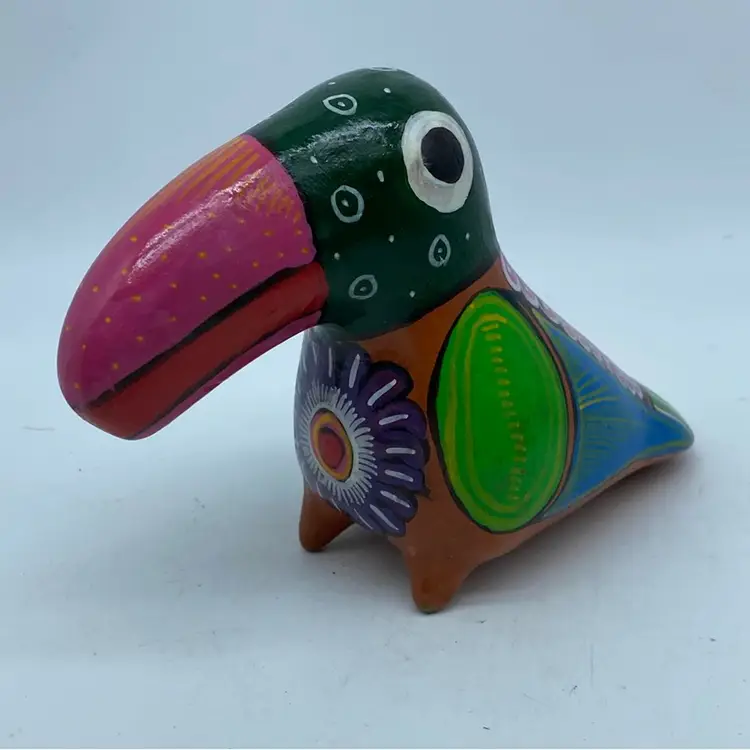 #0720 Hand-painted Talavera Mexican folk art bird figurine 7” x 5”