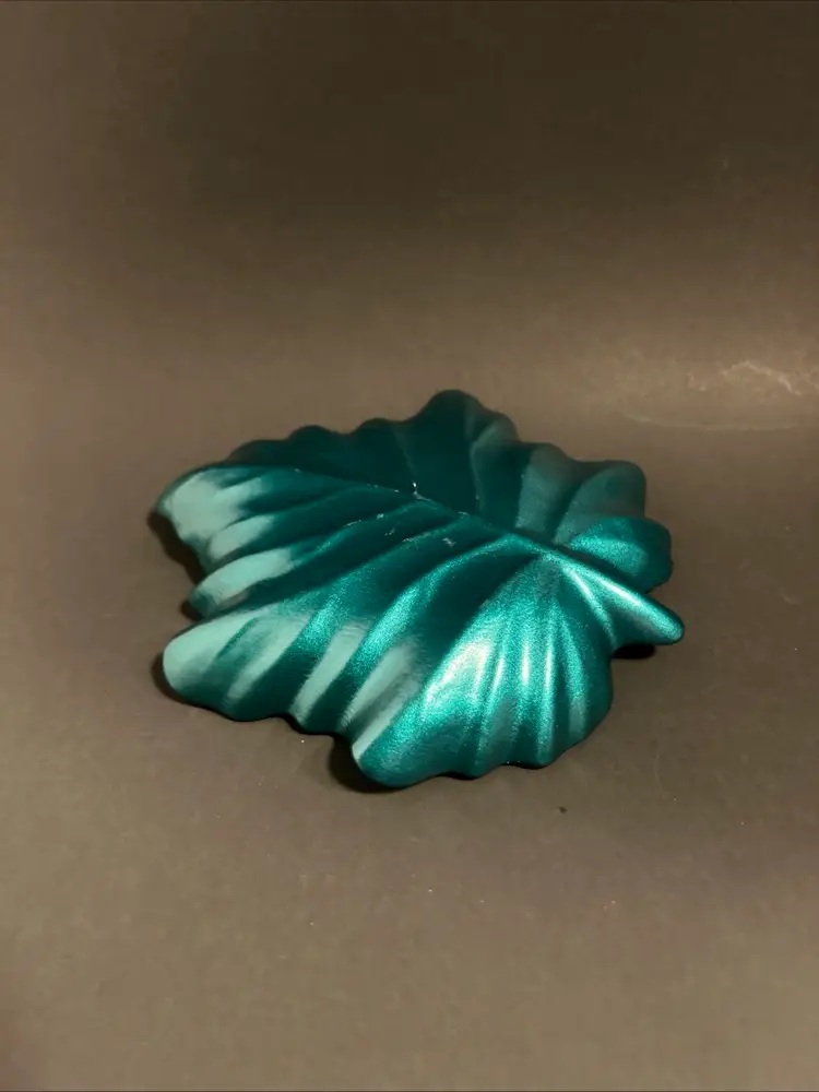 Vintage Glass Dark Green Leaf Candy Dish Decorative Art Tray.