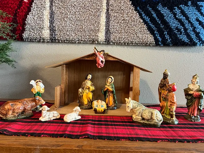 Vintage Nativity 13 Pc Set