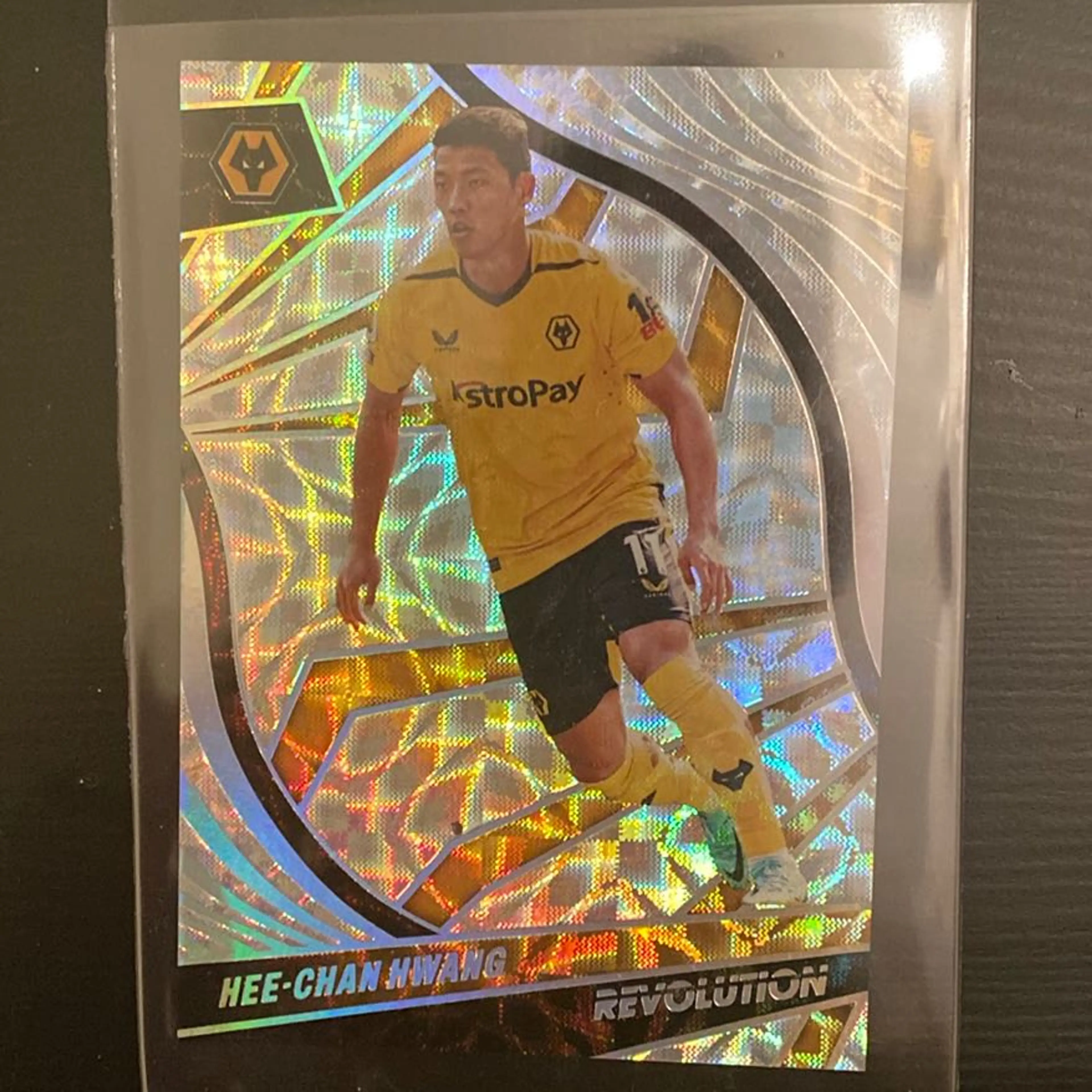 2022-23 Panini Revolution Hee-Chan Hwang /15 Kaleido