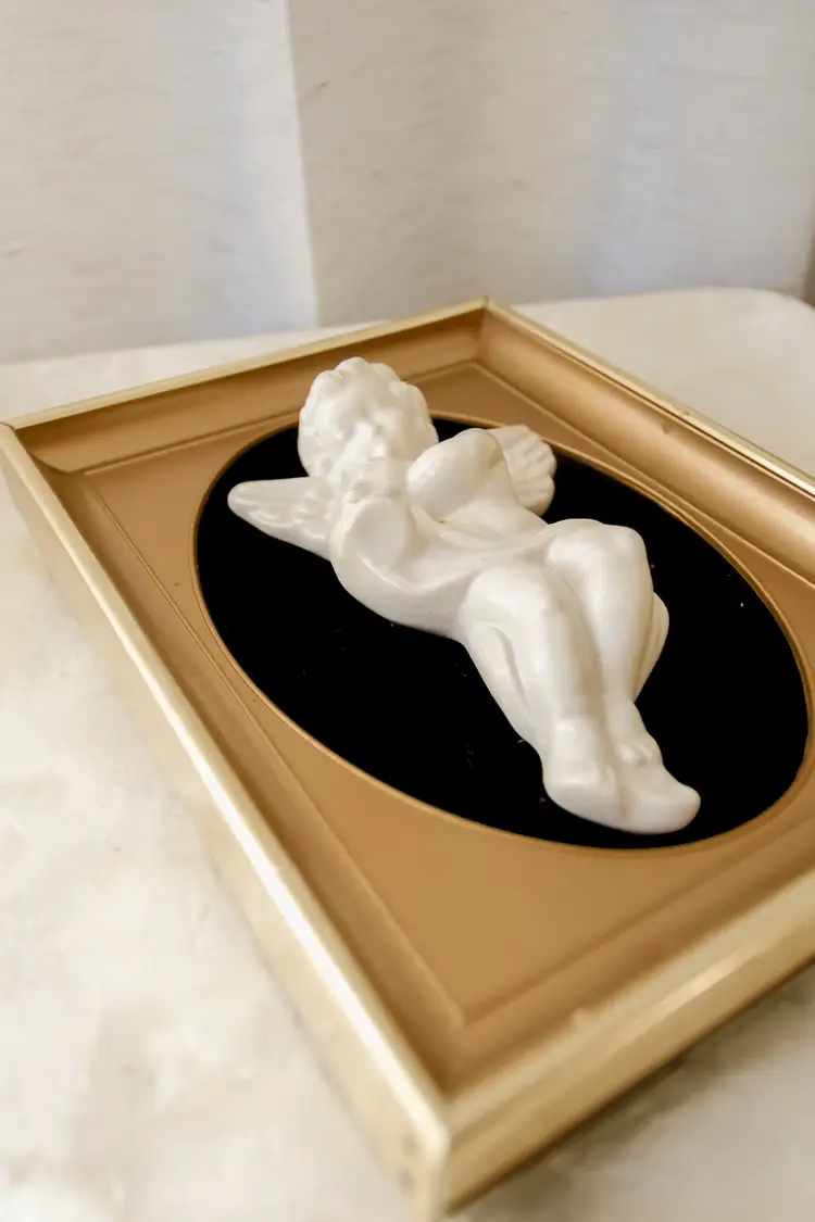 Vintage Italian Cast Ceramic Cherub Winged Angel Art Velvet Oval Gold Frame