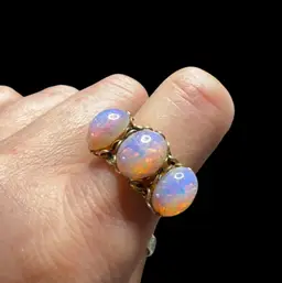 Vintage Dragons Breath 3 Stone GoldTone Adjustable Ring Size 7