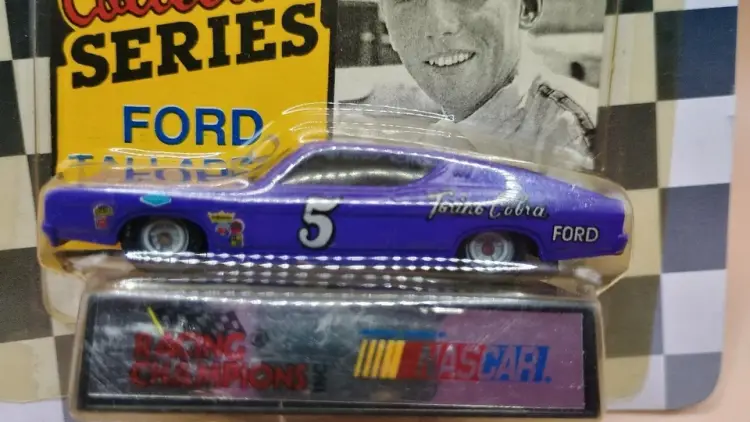 Pete Hamilton #5 1969 Ford Talladega Torino Cobra 1:64 Legend R.C.
