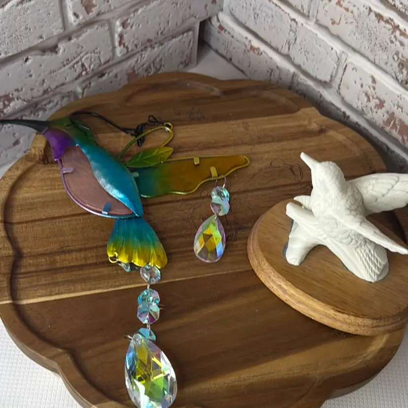 Bird Bundle One Is Wall Decor And The White is Is Undone And Peak Is Broken Off at the tip