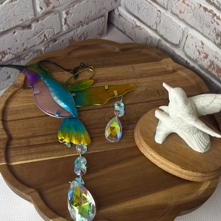 Bird Bundle One Is Wall Decor And The White is Is Undone And Peak Is Broken Off at the tip