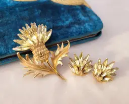 Vintage Crown Trifari Scottish Thistle Yellow Rhinestone Brooch & Earrings Set