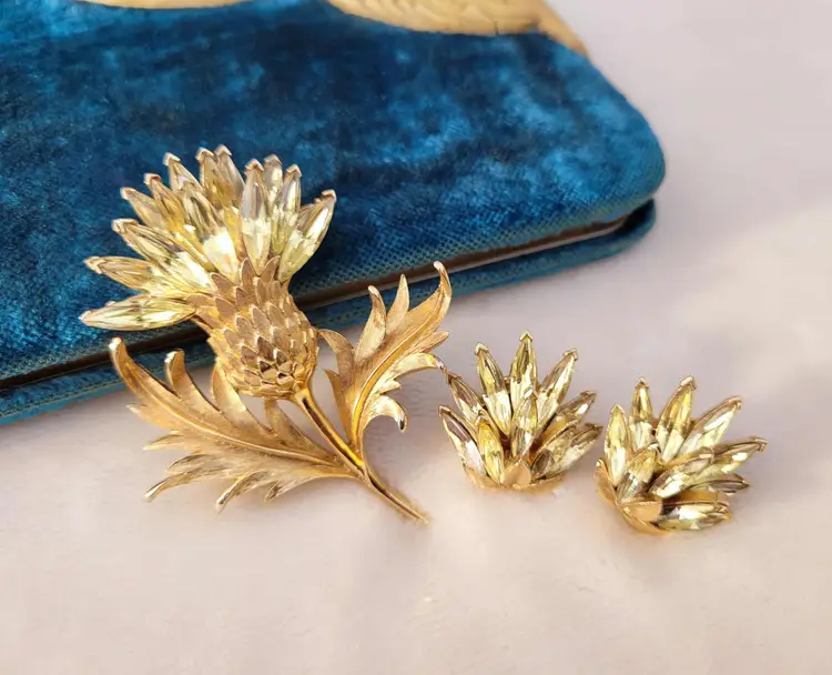 Vintage Crown Trifari Scottish Thistle Yellow Rhinestone Brooch & Earrings Set