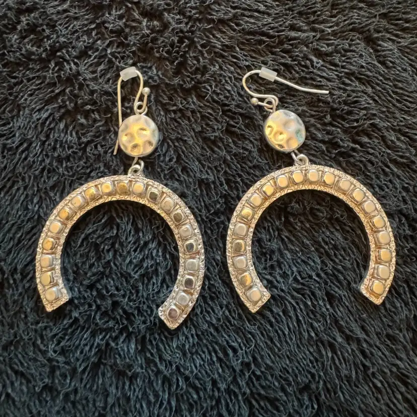 Horse Shoe Style Pierced Earrings
