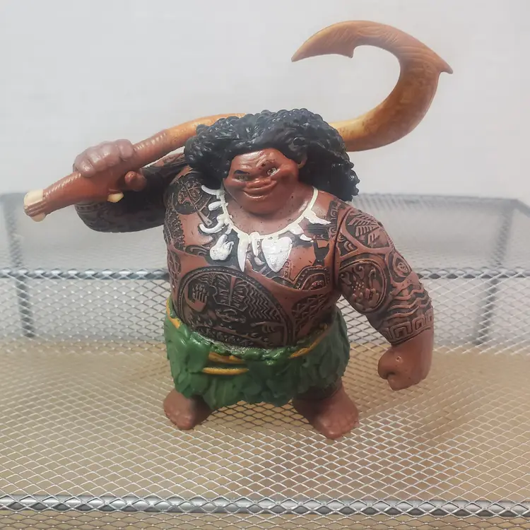 Disney Moana Jakks Pacific Maui DemiGod 4.5" Figure With Magic Fish Hook.