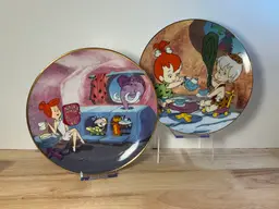 Flintstones Hanna Barbers Franklin Mint Heirloom Plate Set of 2