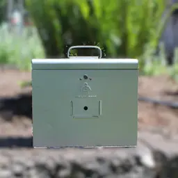 Vintage 50s Brumberger Super 8mm Film Reel Holder Carry Case Hammered Metal Box