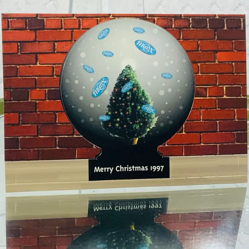 Vintage Christmas Postcard Indoor Advertising Through Free Postcards. Locations in majer cities, callege campuses salienside, and in Tokyo Gitter, Anapol & Glazer Communications, design by david nicolaou & randi sharinn
