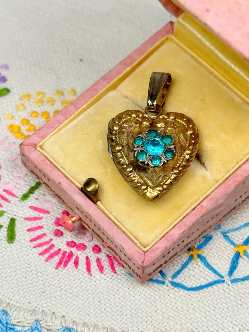 Vintage WWII Sweetheart Locket 10k Goldfilled