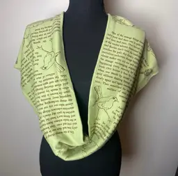 Storiarts Infinity Green Scarf The Secret Garden Passage & Illustration EUC