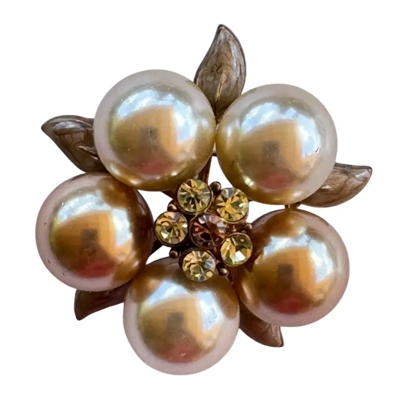 #13. Vintage Silver-Tone 5 Faux Pearls Clear Rhinestones in Center Brooch 1.75β Diameter