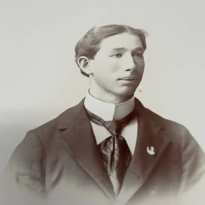 Antique Cabinet Card Photograph!