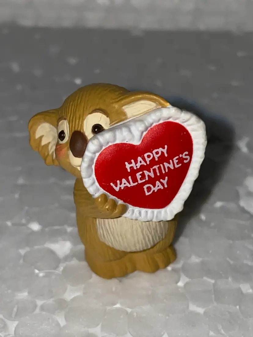 25% Off Vintage Hallmark Valentines Day Merry Miniature Figurine As Pictured (was $6)