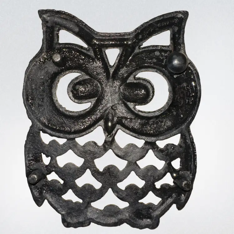 Cast Iron Owl Trivet 6” X 4 3/4”